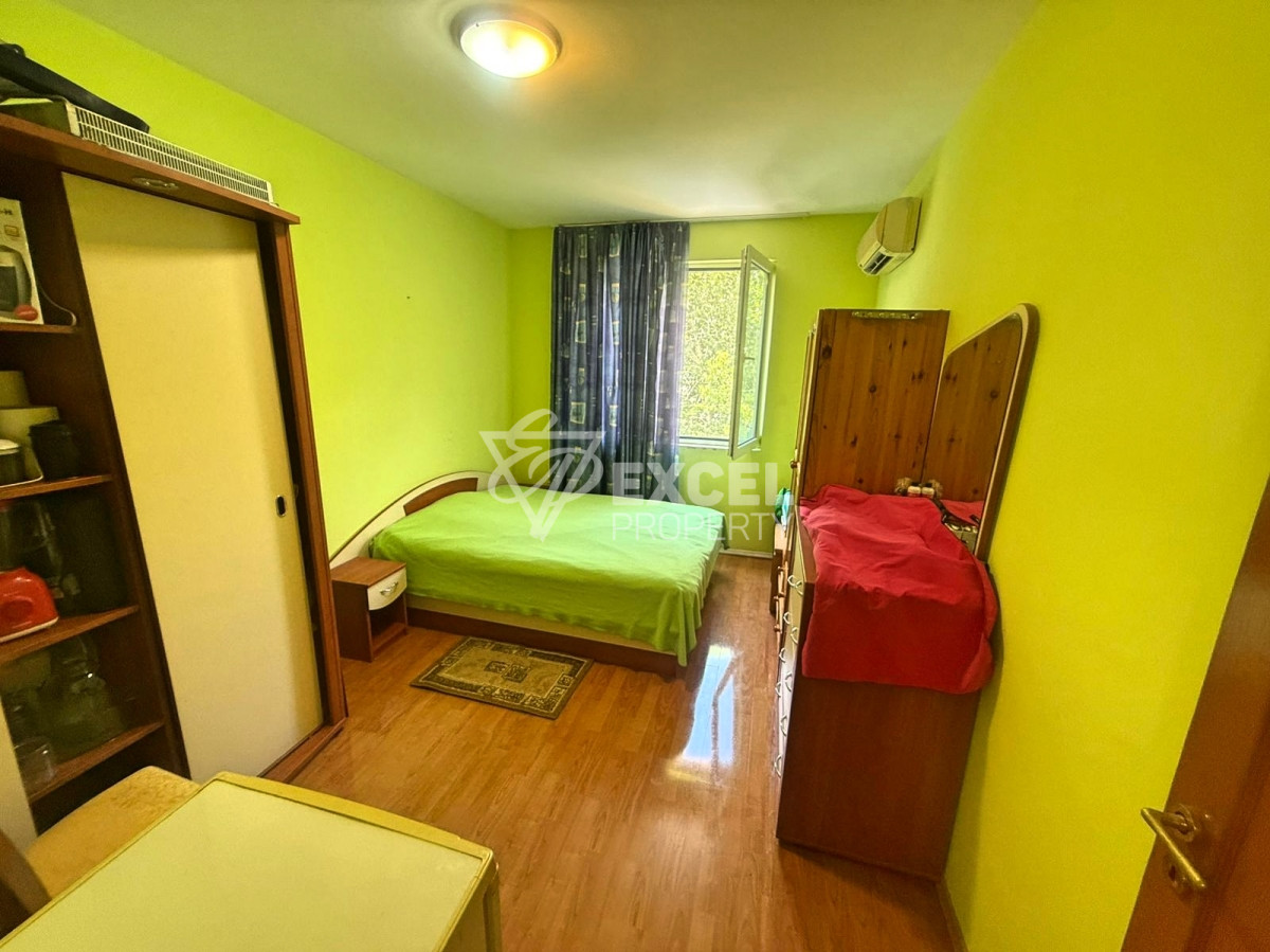 Тристаен, обзаведен имот без такса за поддръжка-Слънчев Бряг