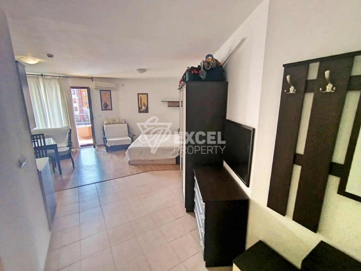 Мебелирано студио, с отделна спална зона- Марина Кейп, на 200м. от морето