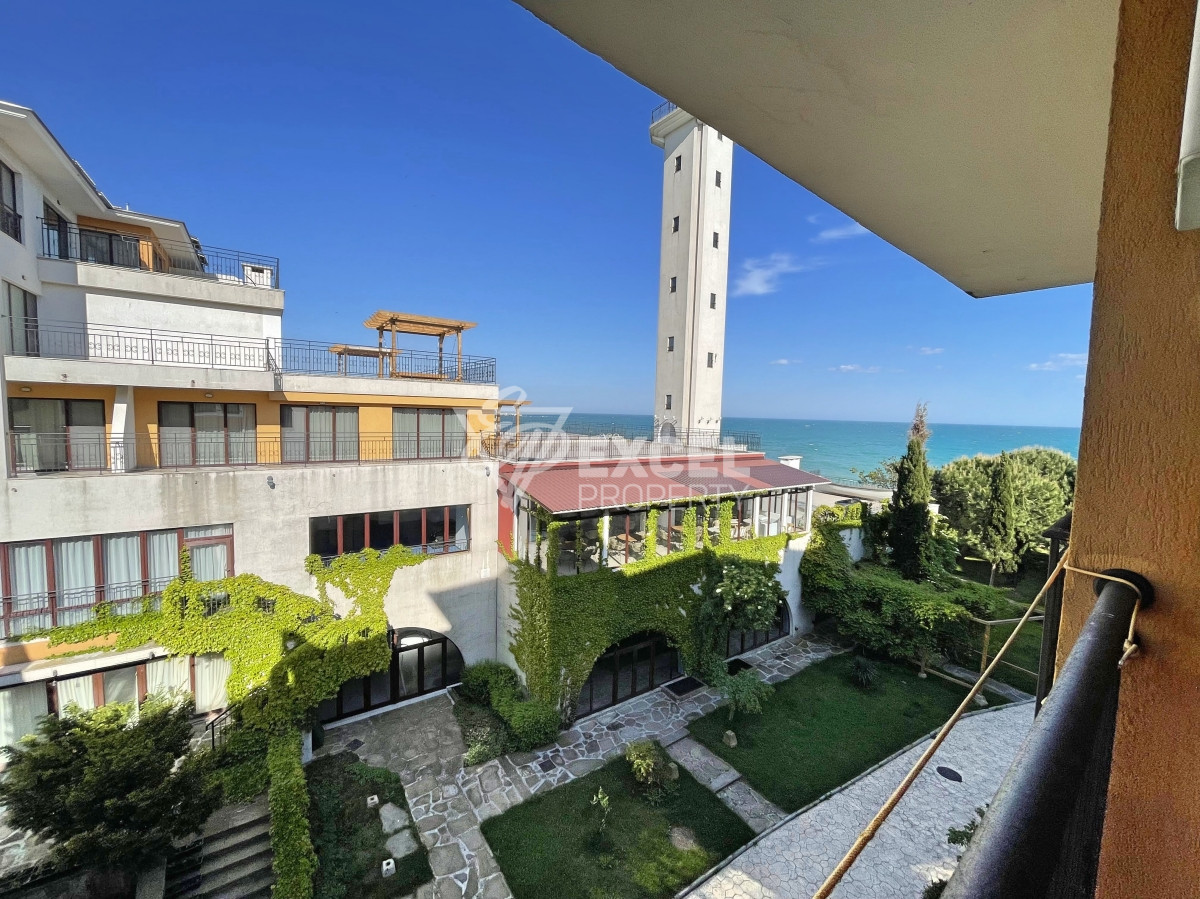 Обзаведен, просторен  имот с гледка море- Марина Кейп, Ахелой