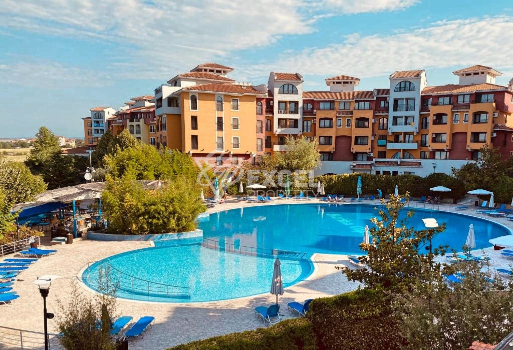 Обзаведен, просторен  имот с гледка море- Марина Кейп, Ахелой