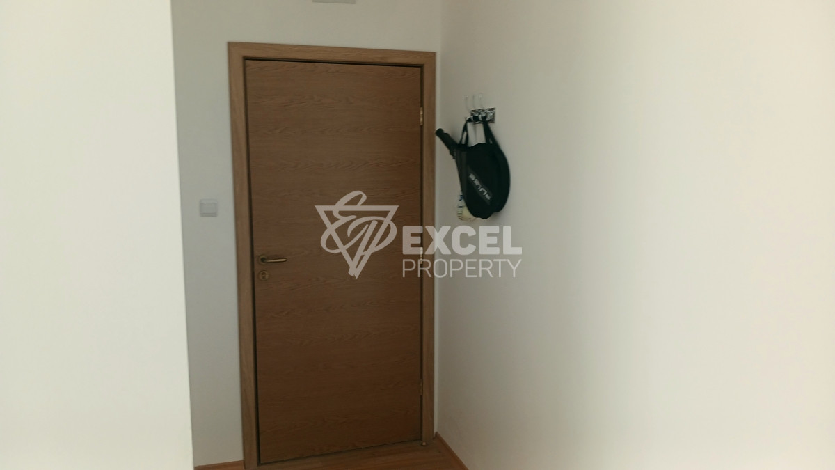 Обзаведен имот с тераса и гледка басейн - Съни Дей 6