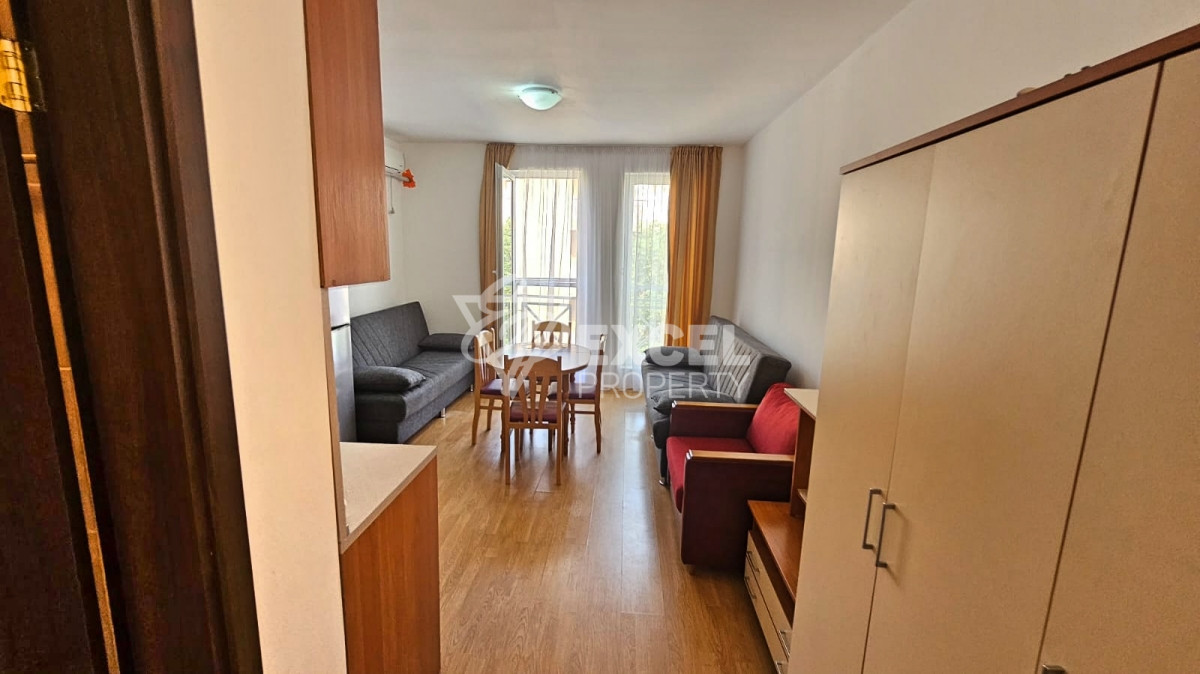 Мебелирано студио в комплекс Съни Дей 6