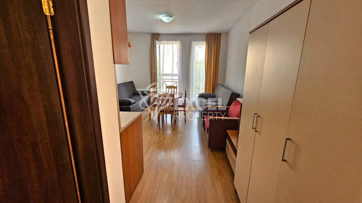 Мебелирано студио в комплекс Съни Дей 6