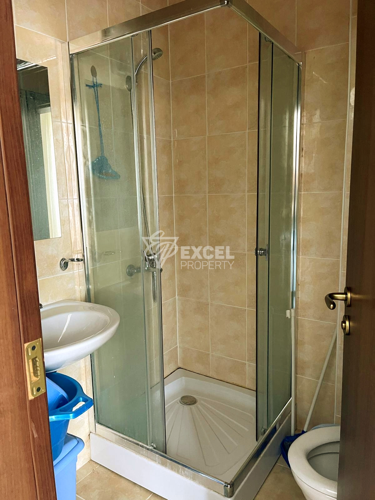 Бюджетно студио с мебели и тераса в Съни Дей 6