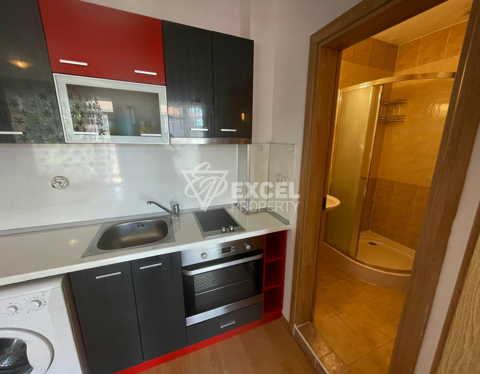 Двустаен, добре обзаведен имот в комплекс Съни Дей 6