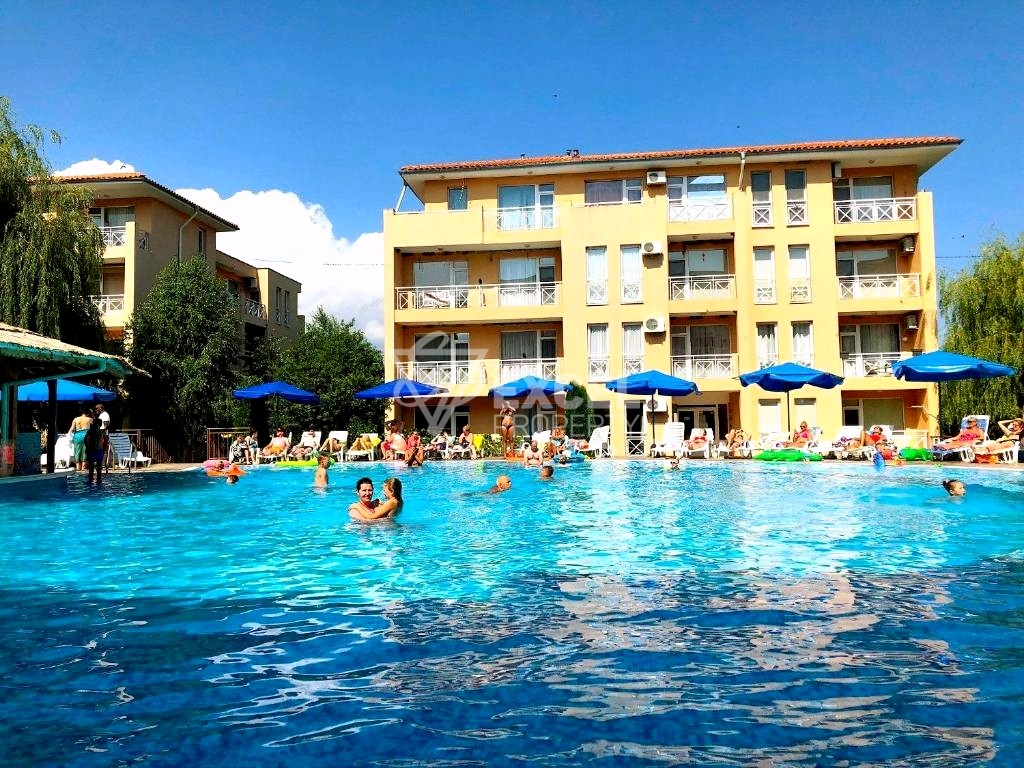 Обзаведено и уютно студио в комплекс Сaни Дей 6