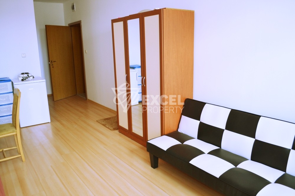 Обзаведено и уютно студио в комплекс Сaни Дей 6