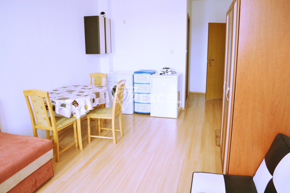 Обзаведено и уютно студио в комплекс Сaни Дей 6